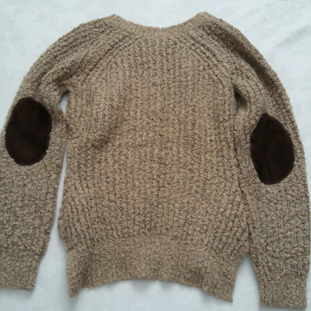 Rib knit sweater elbow patch - Picture 3 of 3